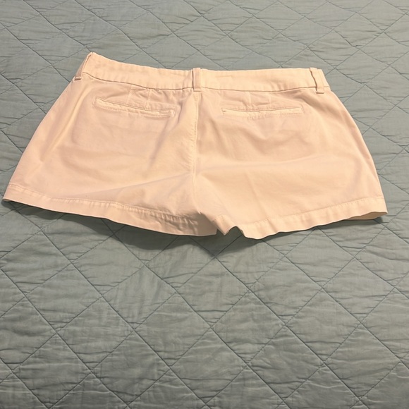 Old Navy Women’s shorts size 6 - Picture 2 of 3
